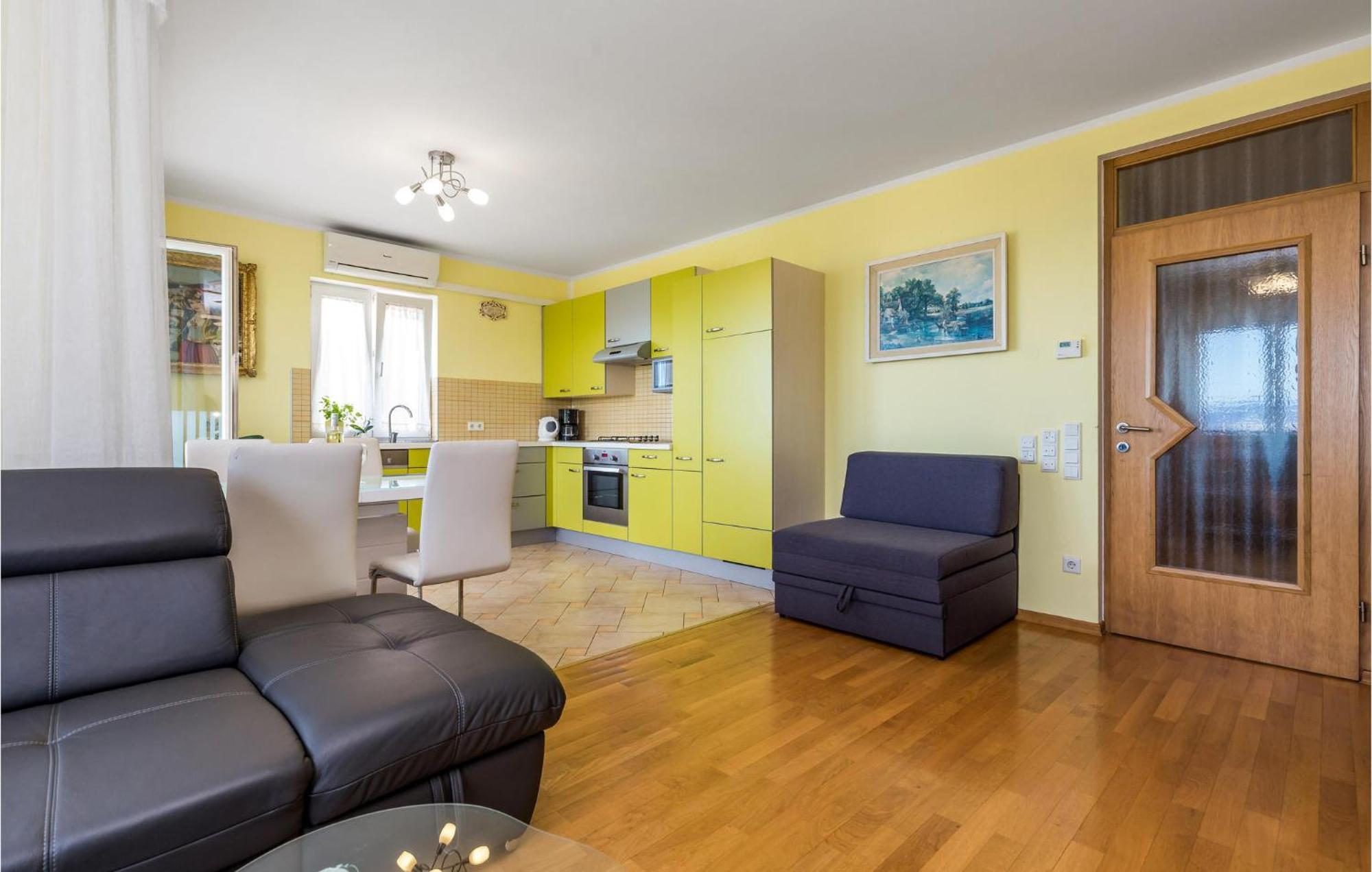 Stunning Apartment In Volosko With House Sea View ภายนอก รูปภาพ