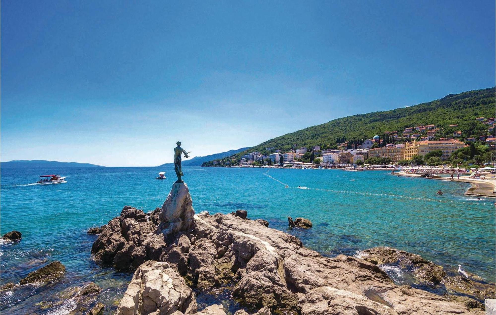 Stunning Apartment In Volosko With House Sea View ภายนอก รูปภาพ